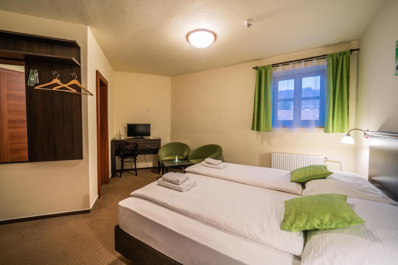 Hotel Koruna Прахатице Экстерьер фото