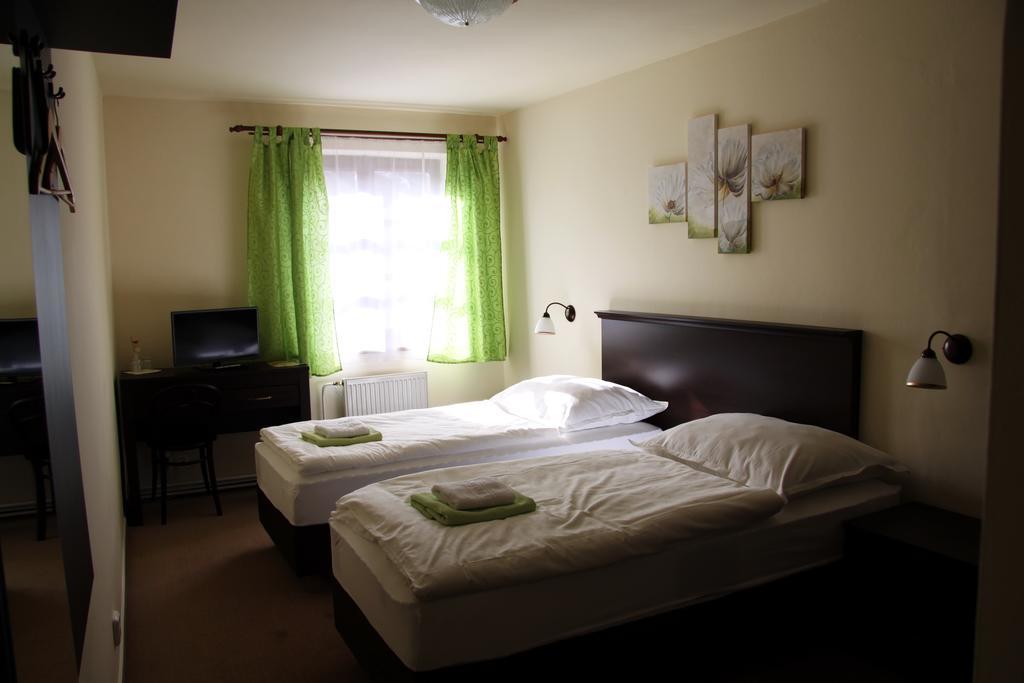 Hotel Koruna Прахатице Экстерьер фото