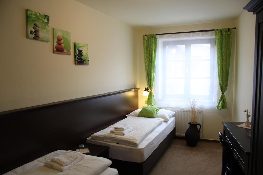 Hotel Koruna Прахатице Экстерьер фото