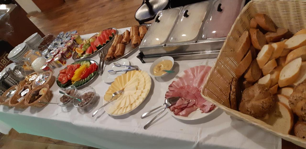 Hotel Koruna Прахатице Экстерьер фото